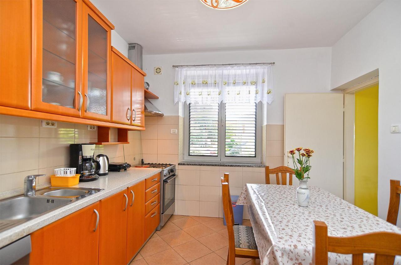 Snezana 2265 Apartment Pula